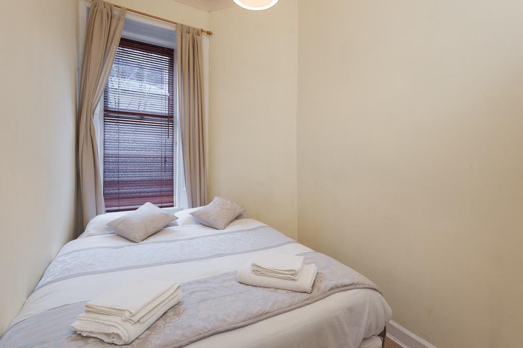 إدنبرة Pitt Street Apartment Beautiful Spacious Apartment Free Parking And Free Sanitizer الغرفة الصورة