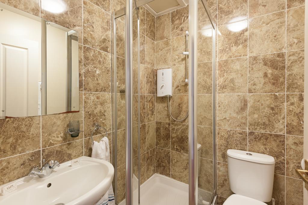 إدنبرة Pitt Street Apartment Beautiful Spacious Apartment Free Parking And Free Sanitizer الغرفة الصورة